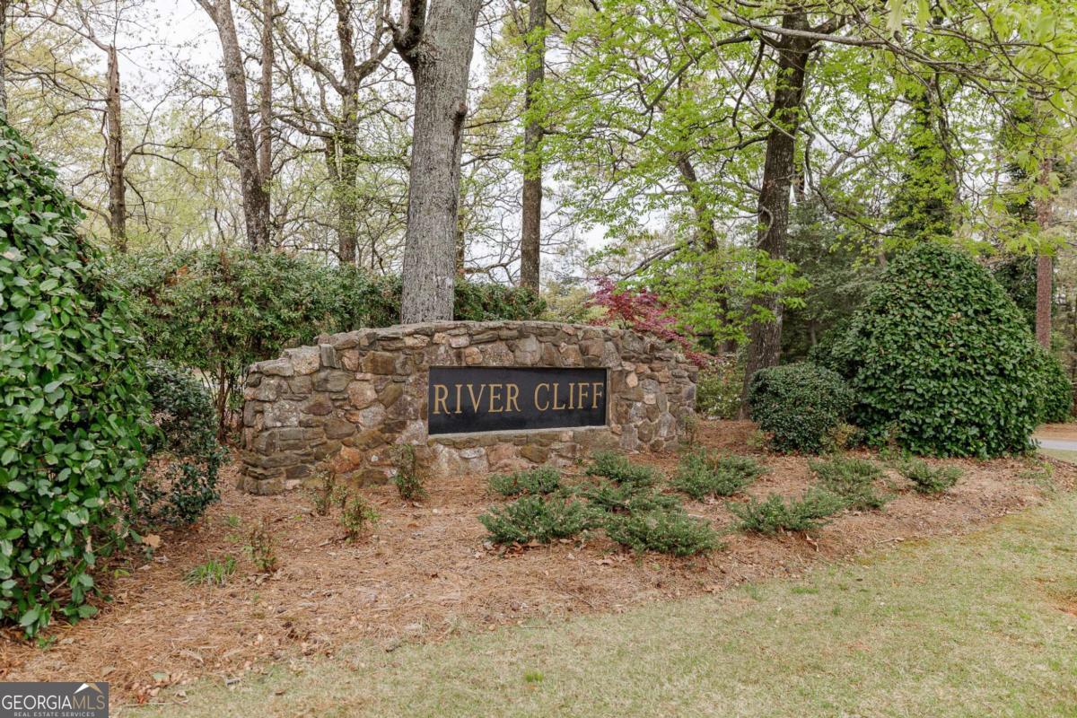 171 Rivercliff Drive