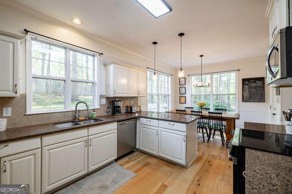 171 Rivercliff Drive