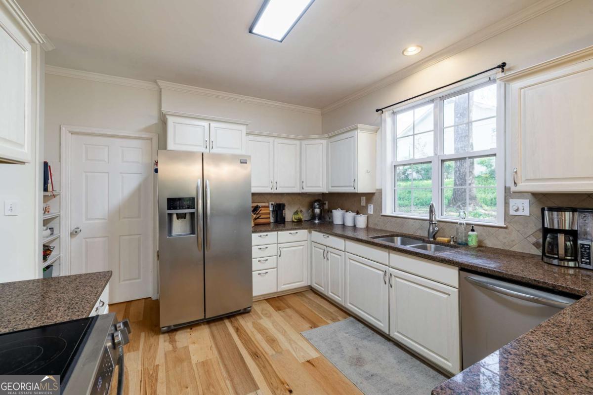 171 Rivercliff Drive