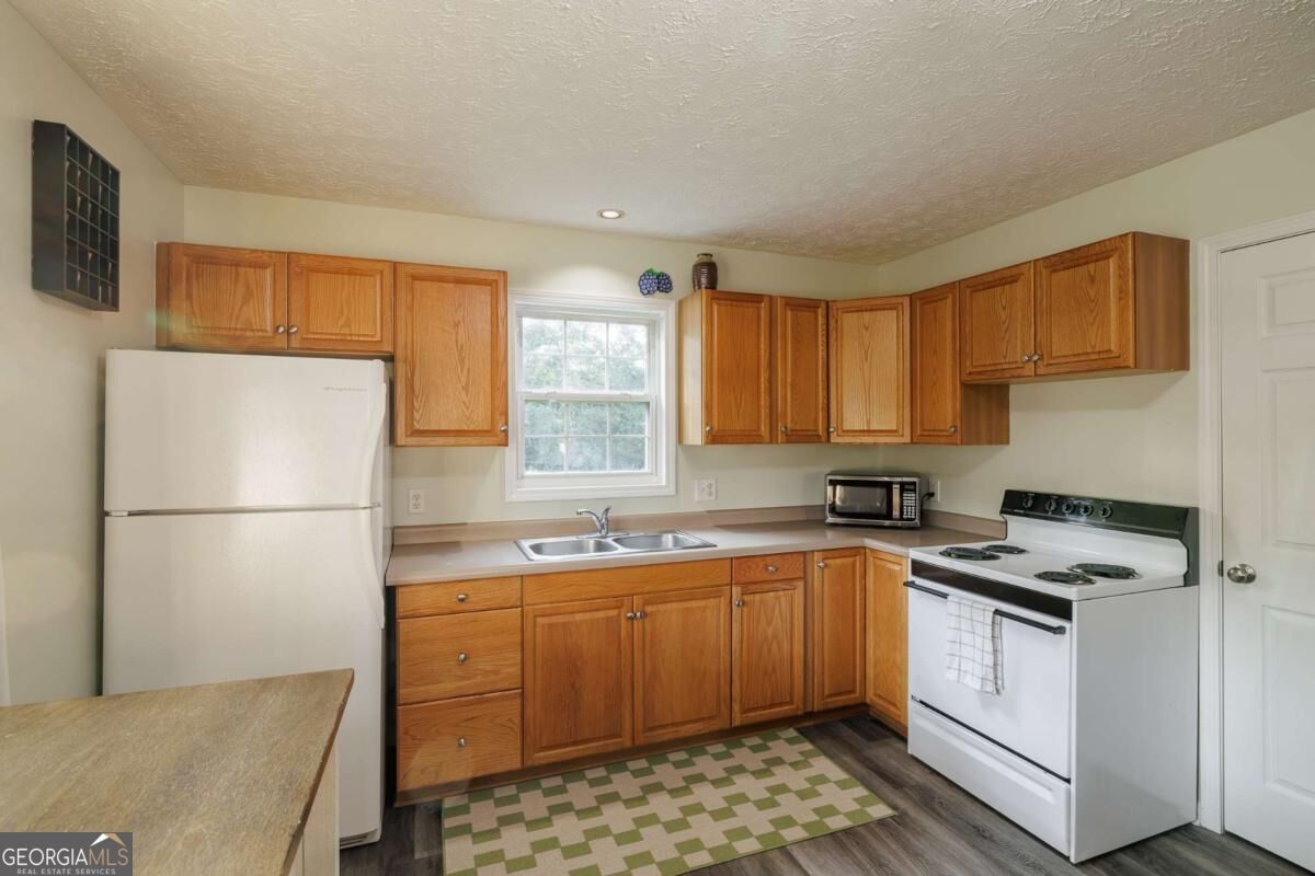 984 Arnoldsville Road