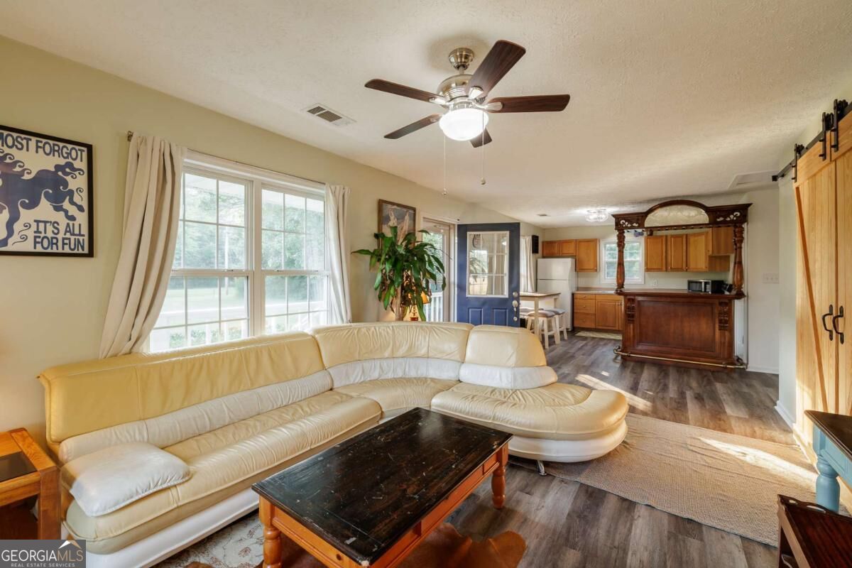 984 Arnoldsville Road