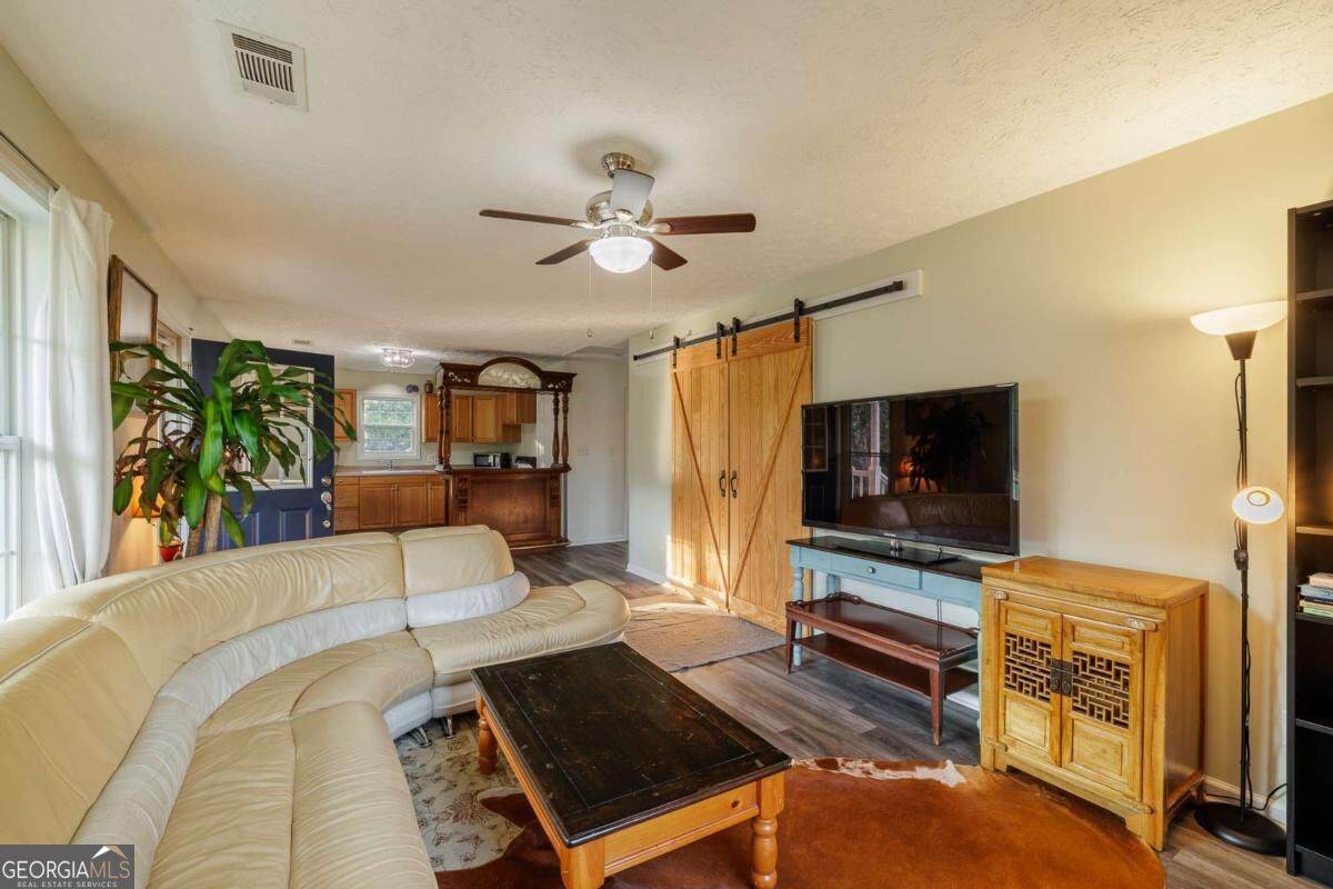 984 Arnoldsville Road