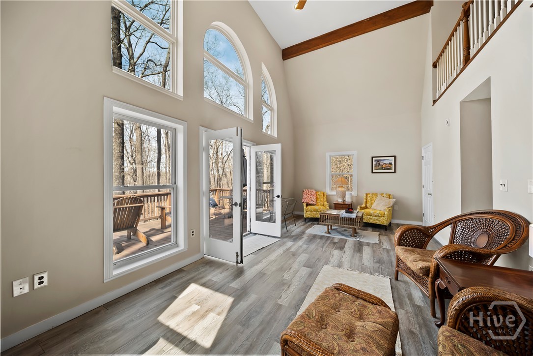 78 View Point Place