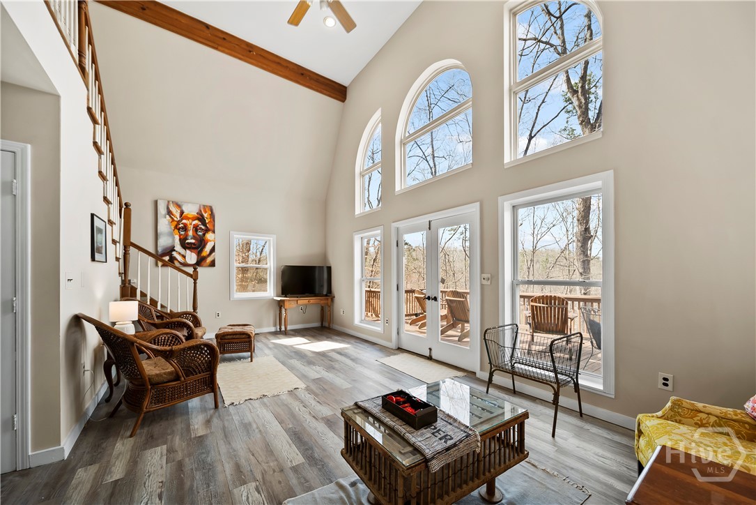 78 View Point Place