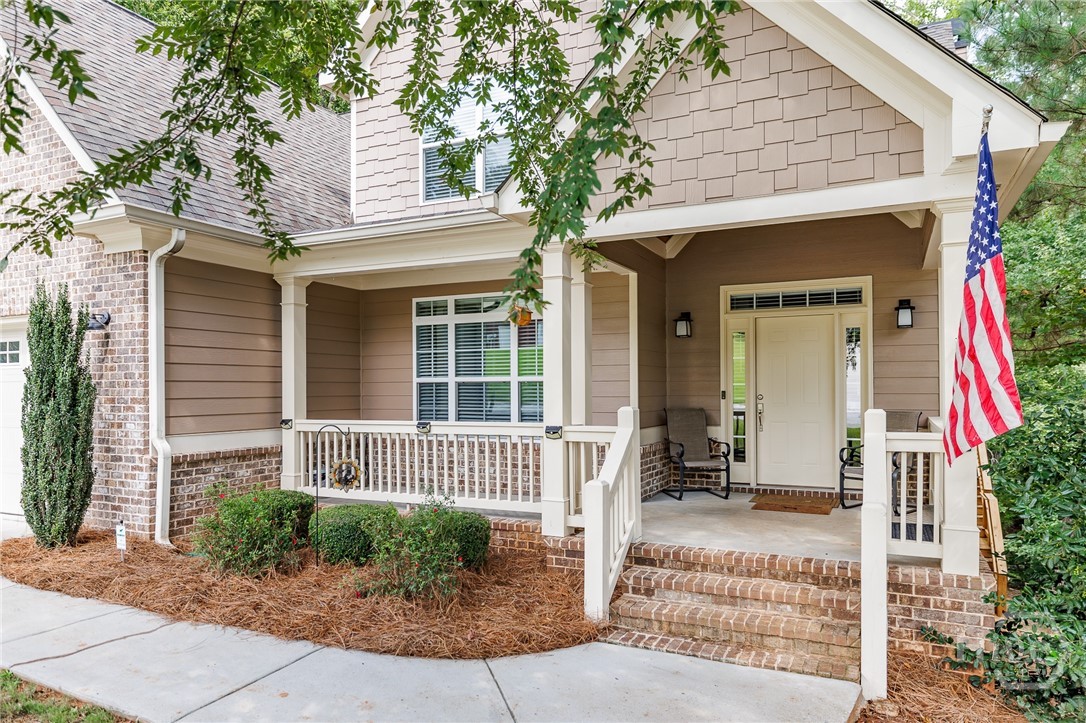 283 Lake Vista Way