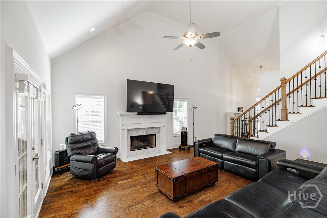 283 Lake Vista Way