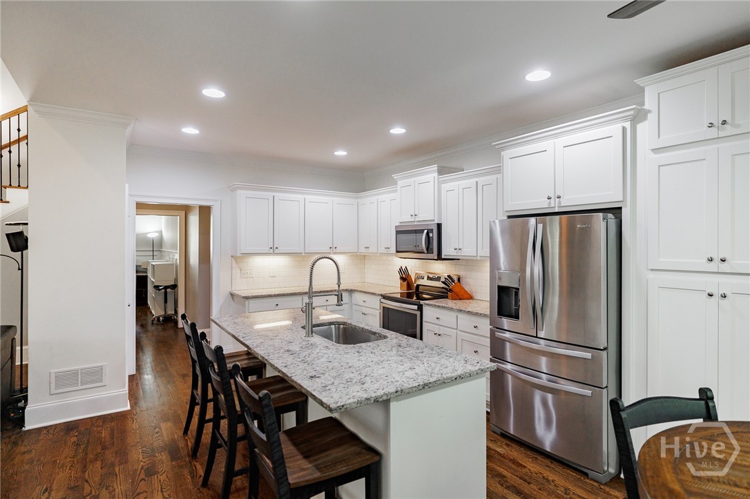 283 Lake Vista Way