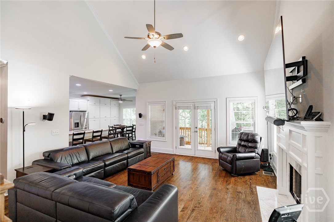283 Lake Vista Way