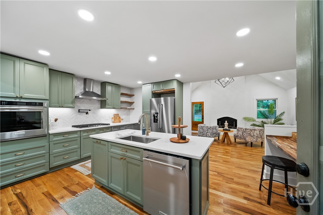 685 Pinecrest Drive