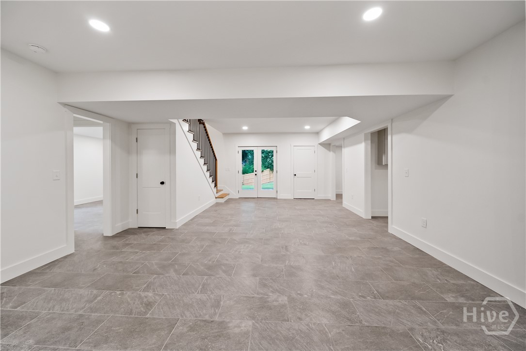 685 Pinecrest Drive