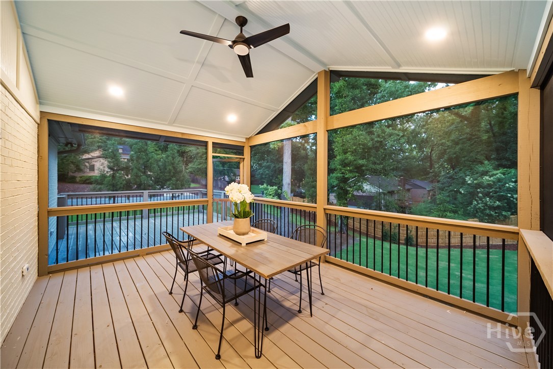 685 Pinecrest Drive