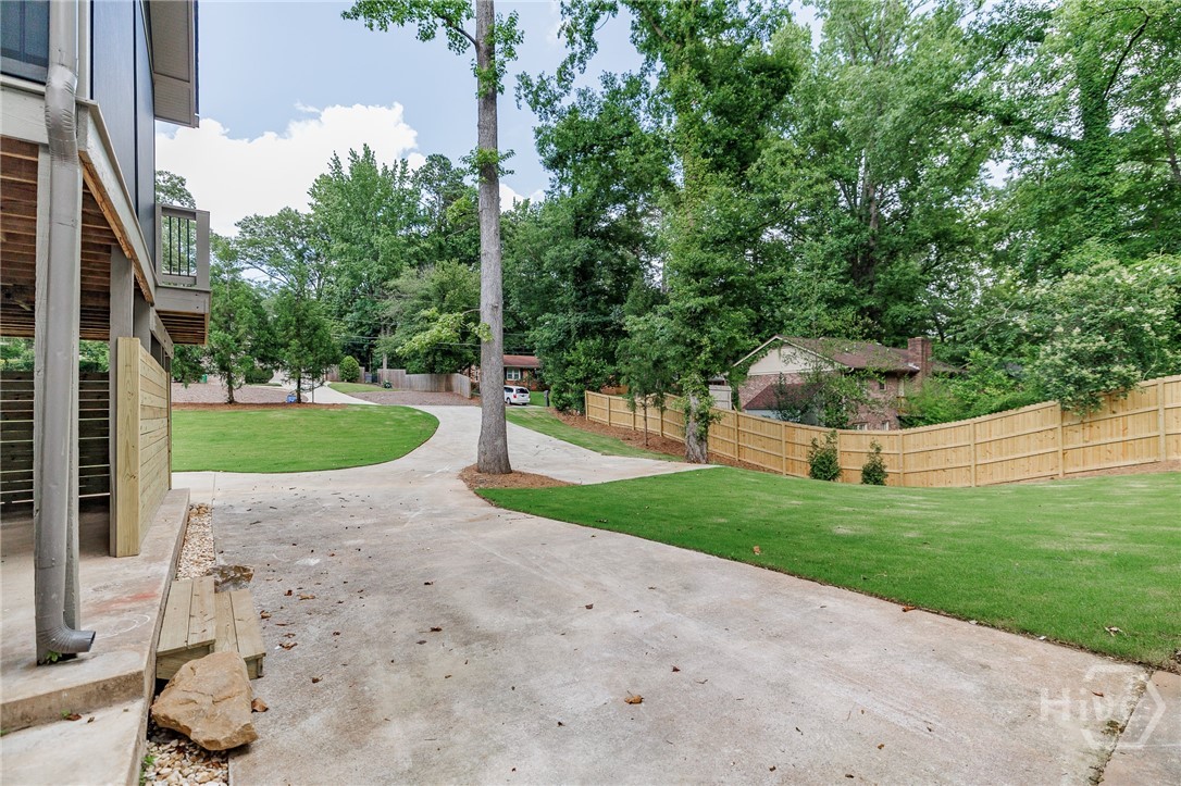 685 Pinecrest Drive