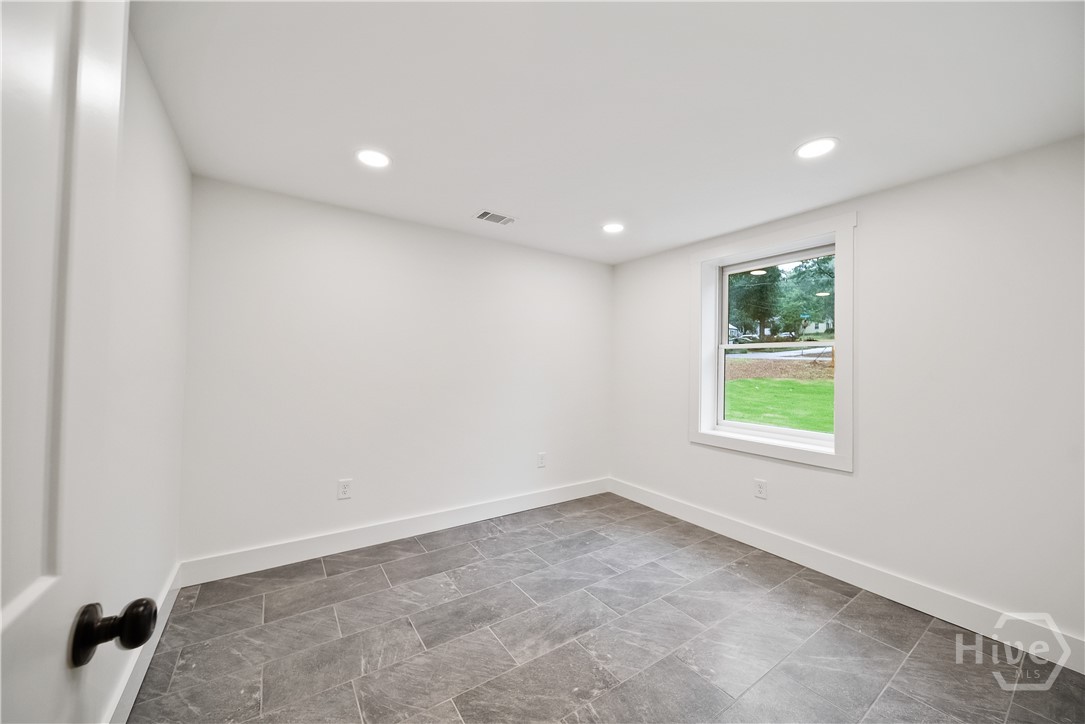 685 Pinecrest Drive