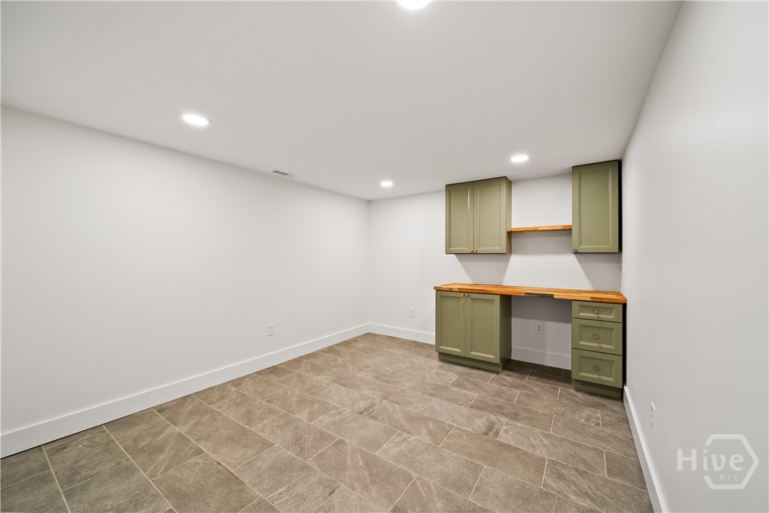 685 Pinecrest Drive