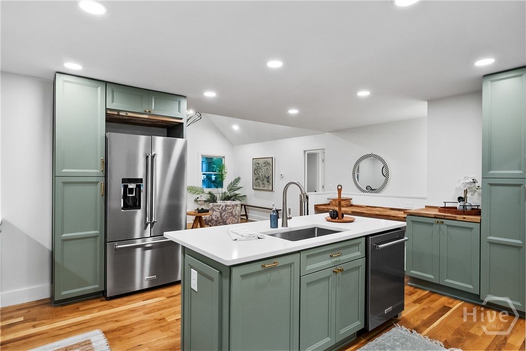 685 Pinecrest Drive