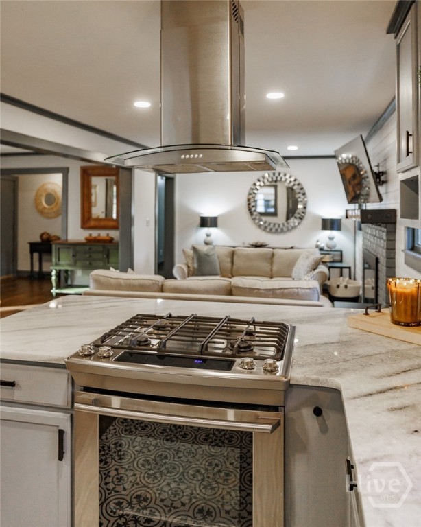 400 Greencrest Drive