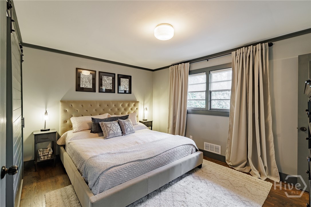 400 Greencrest Drive