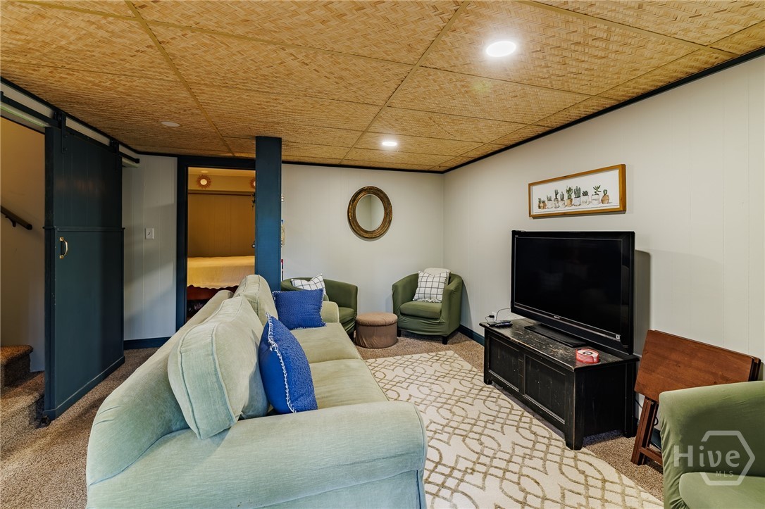 400 Greencrest Drive