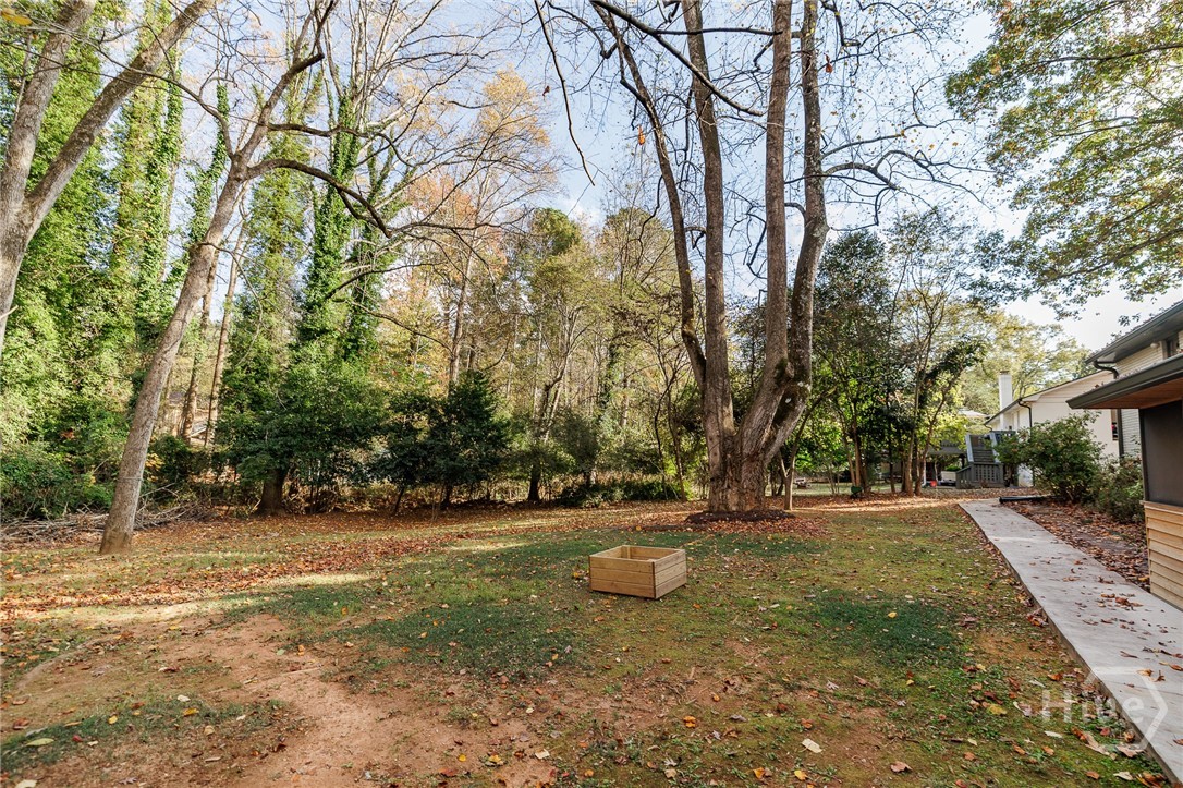 400 Greencrest Drive