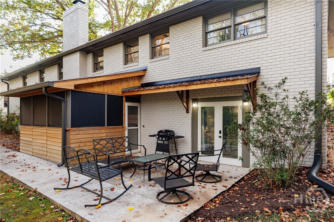 400 Greencrest Drive