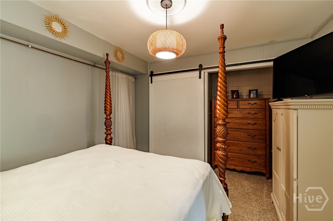 400 Greencrest Drive