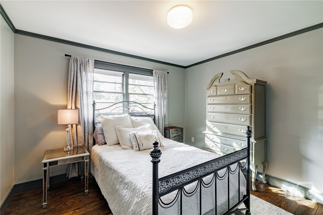 400 Greencrest Drive