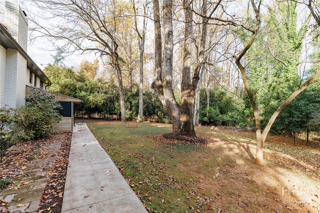 400 Greencrest Drive