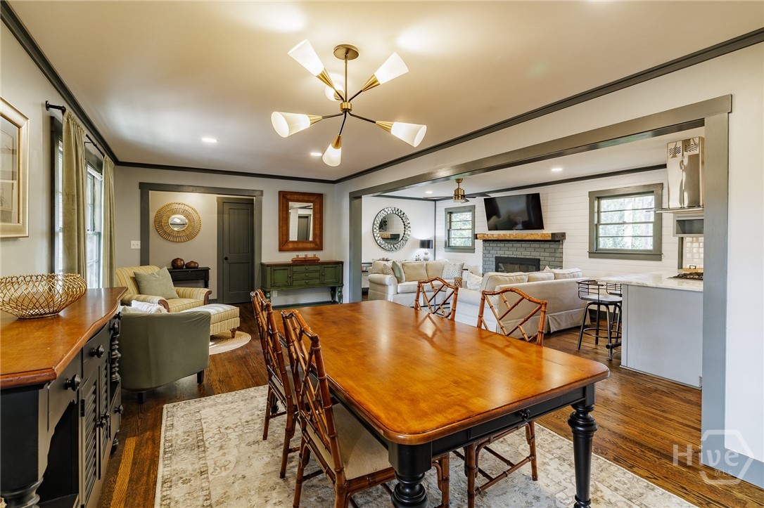 400 Greencrest Drive