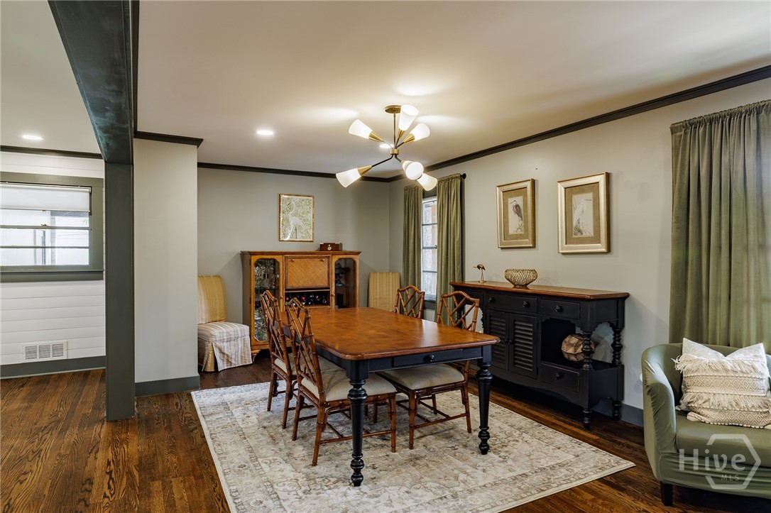 400 Greencrest Drive