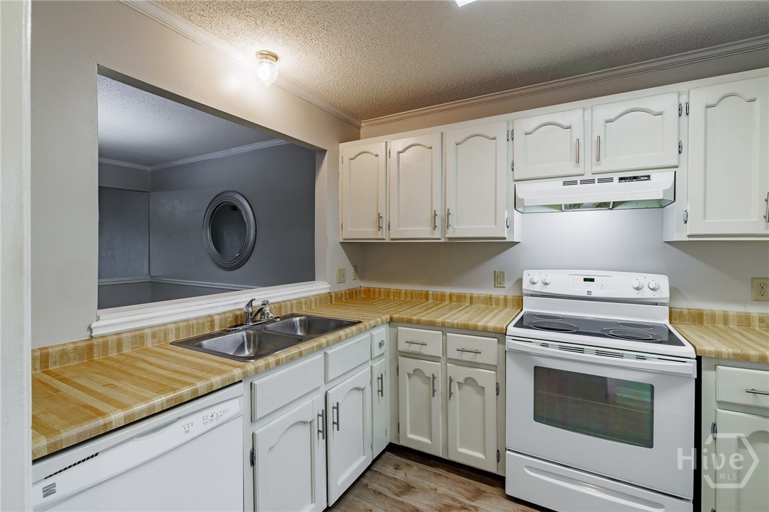 2505 W Broad Street 222