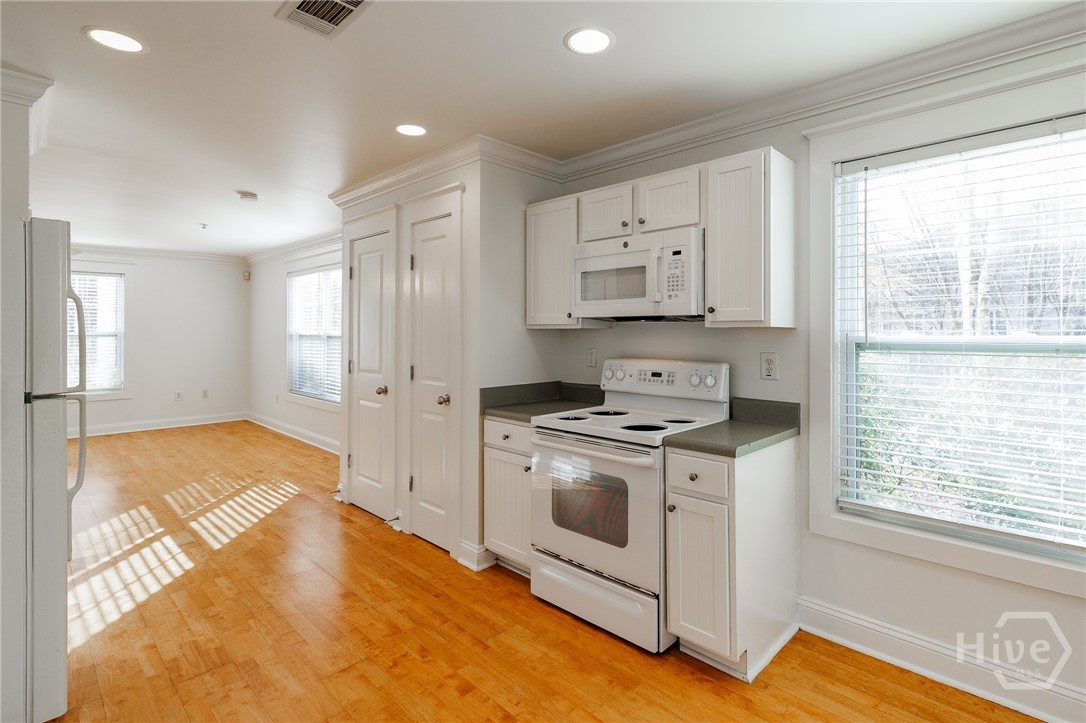 1035 Barnett Shoals Road 1010