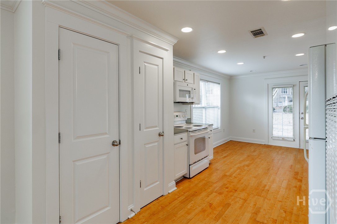 1035 Barnett Shoals Road 1010