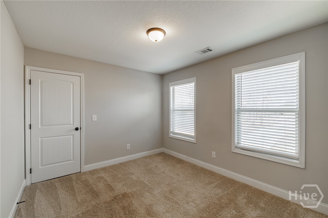 271 Oxmoor Close