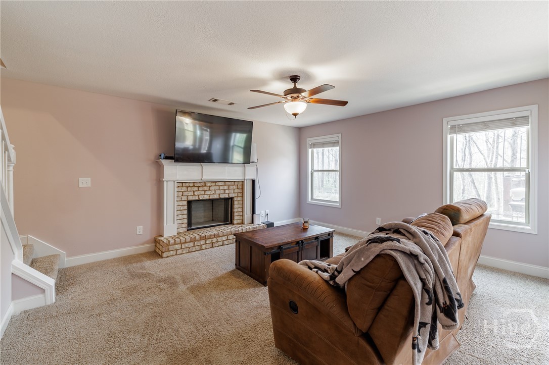 271 Oxmoor Close