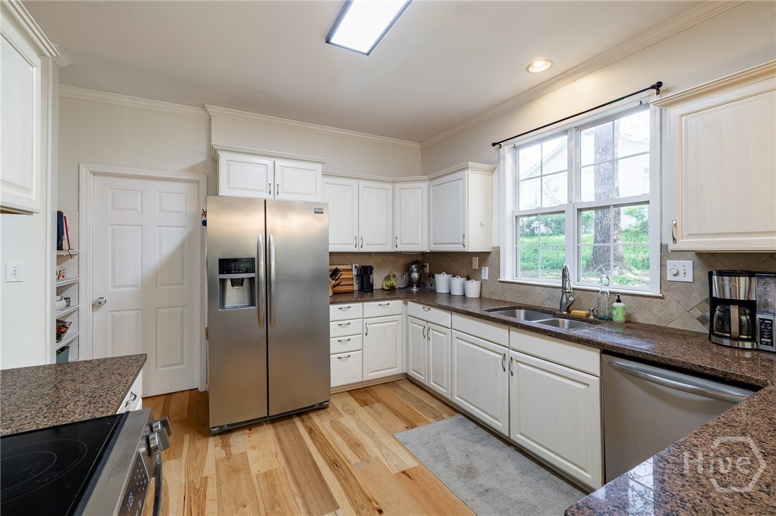 171 Rivercliff Drive