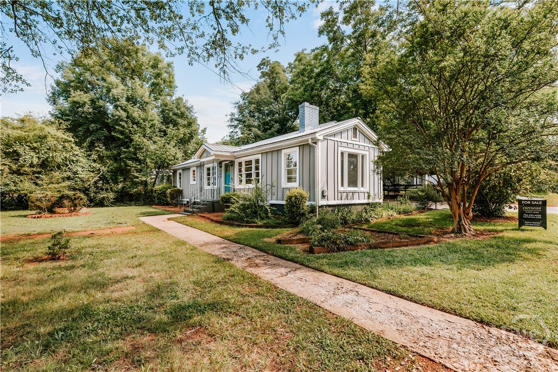 406 Sunset Drive
