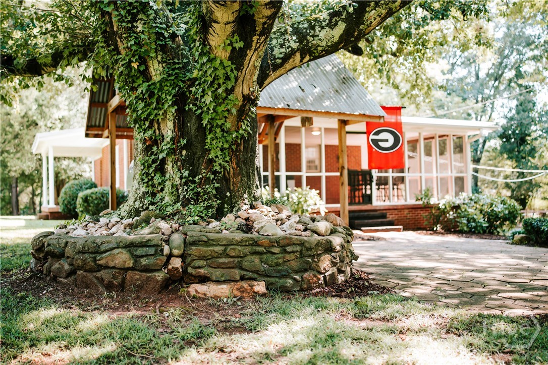 345 Jefferson River Road