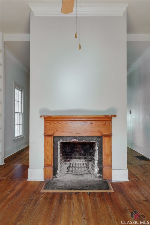 564 Pulaski Street