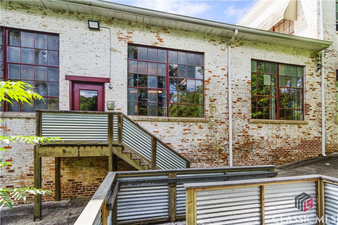 585 White Circle 508