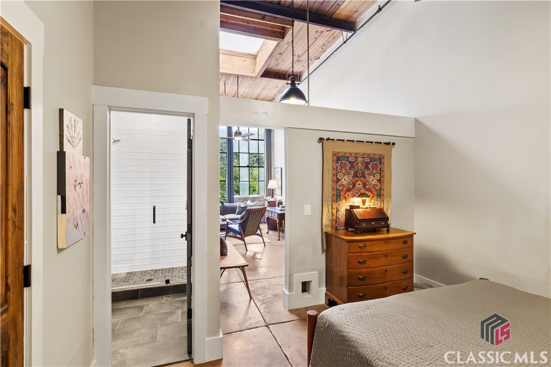 585 White Circle 508