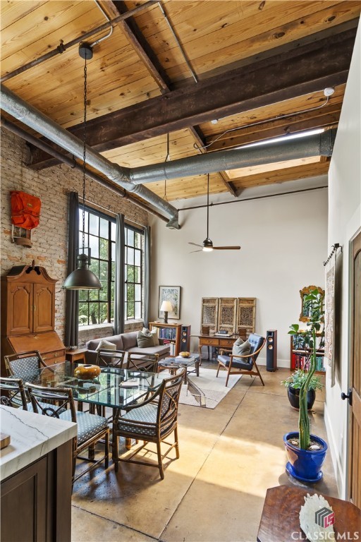 585 White Circle 508