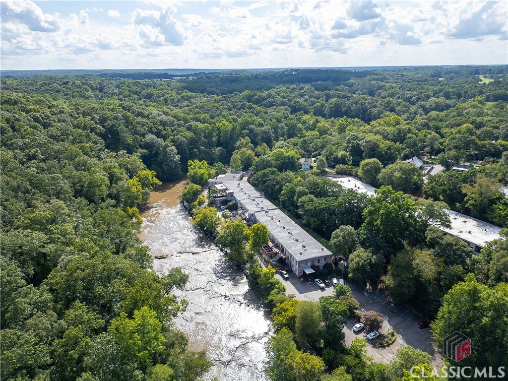 585 White Circle 508