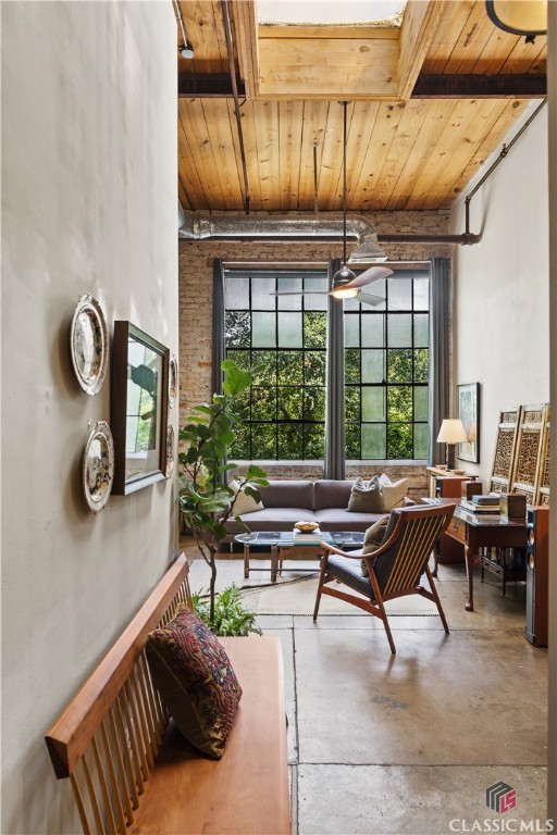 585 White Circle 508