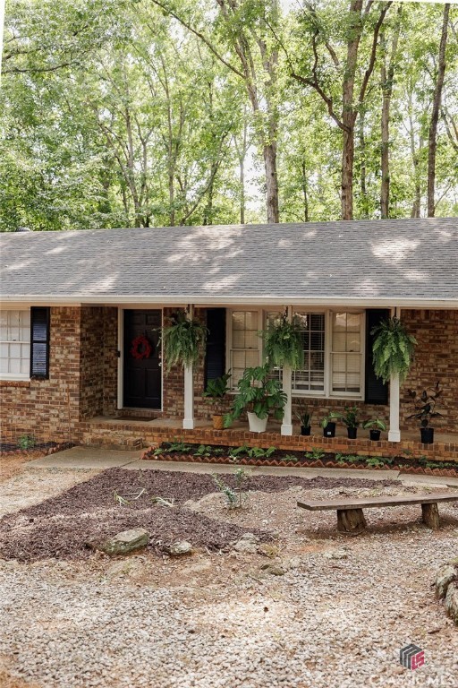 387 Richard Way