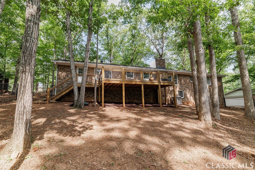 387 Richard Way