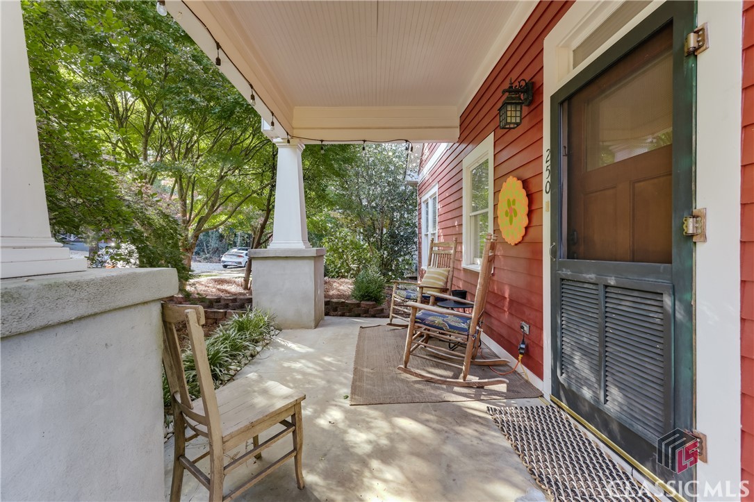 250 New Avenue