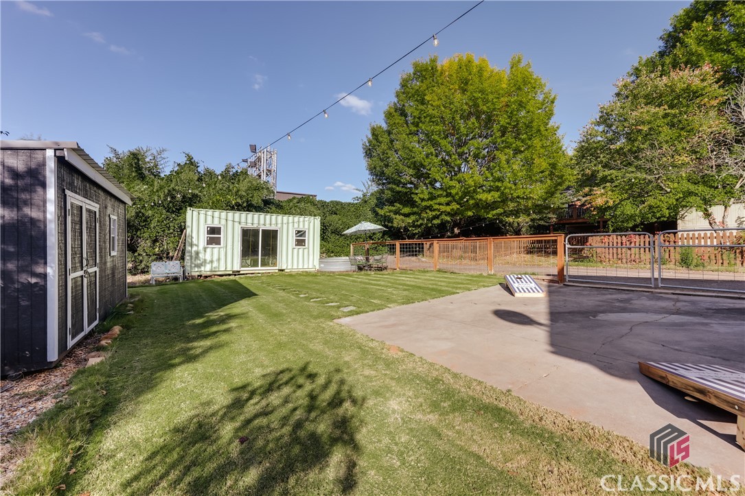 250 New Avenue