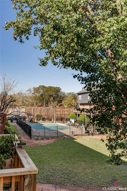 550 Dearing Street 33