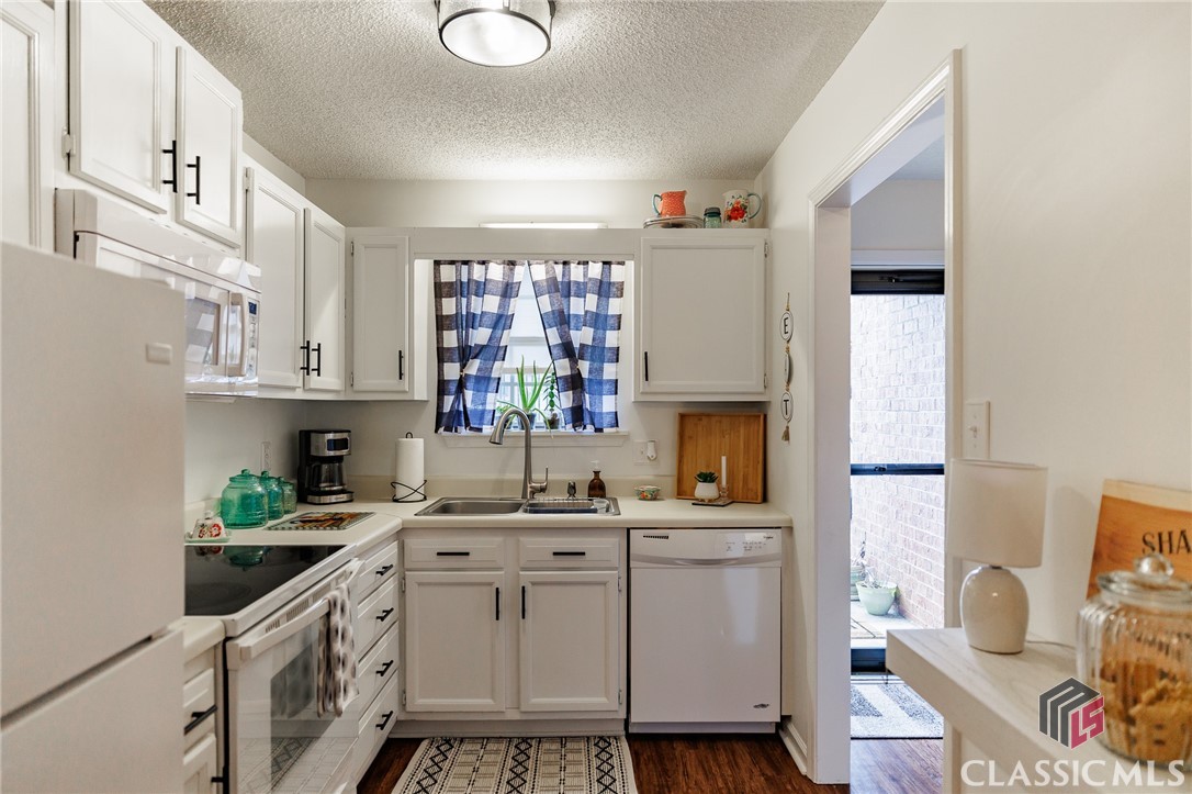 1688 Prince Avenue 106