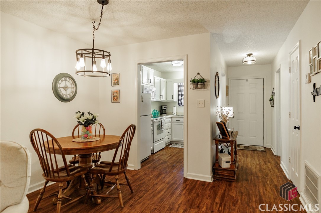 1688 Prince Avenue 106